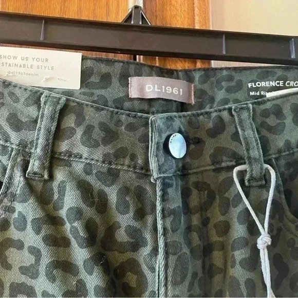 NWT DL1961 Florence Crop Jeans - Snow Leopard-Size 29-Runs Small per review - Picture 8 of 12